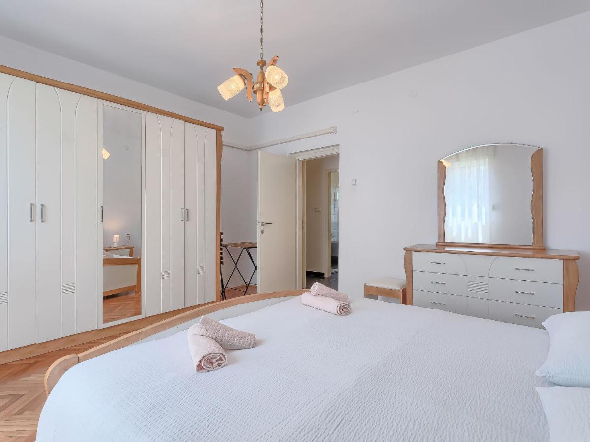 Holiday Home Rovere By Interhome Pula Exteriör bild